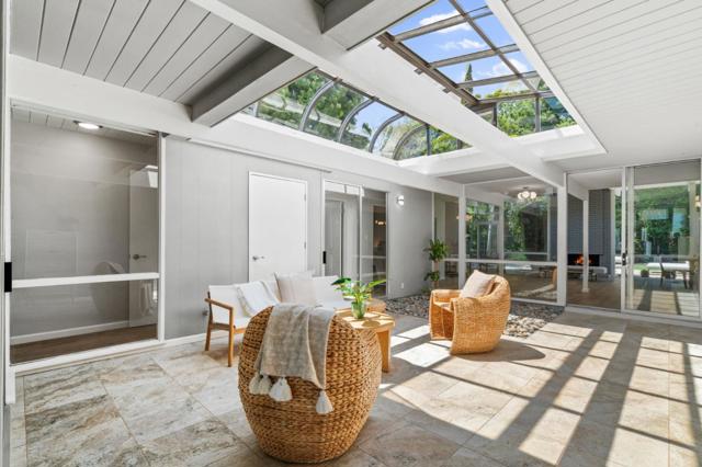 969 Eichler Drive, Mountain View CA: https://media.crmls.org/mediaz/a47f37bb-4db1-427c-a216-cc2998ab9428.jpg