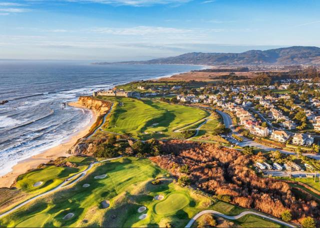 321 Eagle Trace Drive, Half Moon Bay CA: https://media.crmls.org/mediaz/a47f3880-370a-4f9d-8c94-7c0e2b62f0b1.jpg