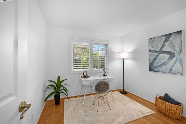 2812 Bollinger Canyon Rd, San Ramon CA: https://media.crmls.org/mediaz/a4800c58-9a65-4d96-8a44-28ccc31aefba.jpg