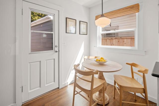 950 Olive Ave, Coronado CA: https://media.crmls.org/mediaz/a48140fc-2132-4f8e-8191-51072d660a51.jpg
