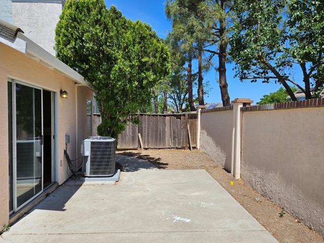 4575 Park Hill Court, Antioch CA: https://media.crmls.org/mediaz/a48168f7-9117-4991-a0ed-bd777de44057.jpg