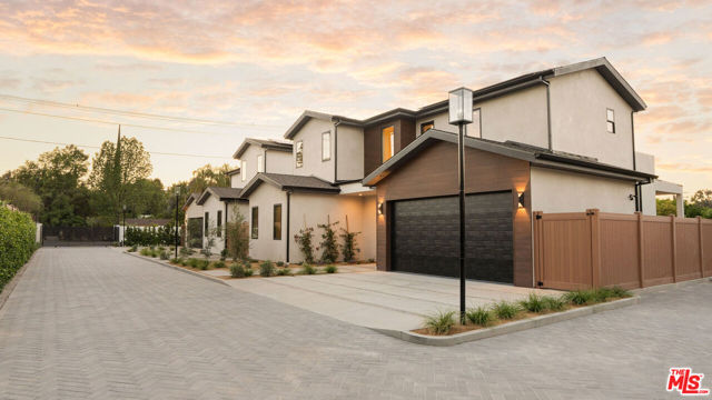5662 Winnetka Avenue, Woodland Hills CA: https://media.crmls.org/mediaz/a481ea5b-7a94-40e4-b7af-fa3287adca59.jpg