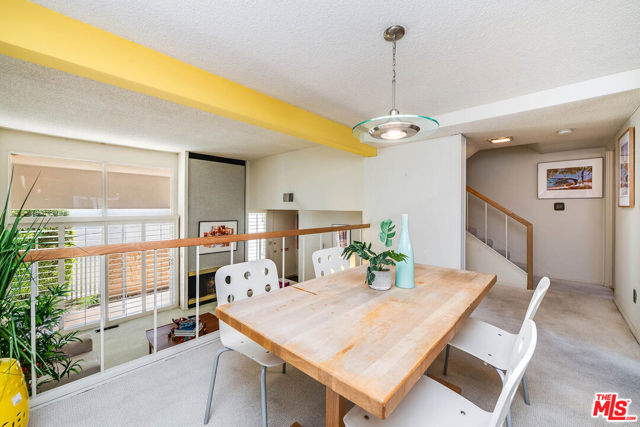 4331 W Sarah Street, Burbank CA: https://media.crmls.org/mediaz/a4820958-583f-4ccc-96aa-b7d395e507fa.jpg