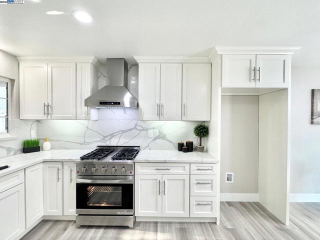 20595 Center St, Castro Valley CA: https://media.crmls.org/mediaz/a4824081-e450-496b-a358-f7572665568f.jpg