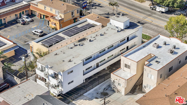 1820 S La Brea Avenue, Los Angeles CA: https://media.crmls.org/mediaz/a4824767-722b-43ac-853a-e1f74f06ba0c.jpg