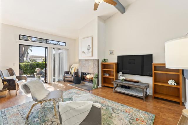 7337 Alicante Road, Carlsbad CA: https://media.crmls.org/mediaz/a482986b-1c71-4f32-b907-f928d7ca4756.jpg