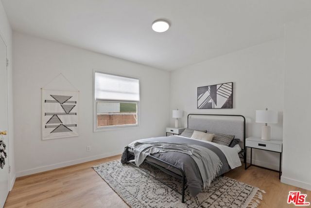 4222 Corinth Avenue, Los Angeles CA: https://media.crmls.org/mediaz/a483af21-8920-495d-a4ca-d1d46b288a0d.jpg