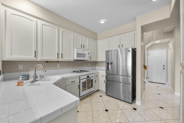 Detail Gallery Image 16 of 48 For 5297 Paseo Ricoso, Camarillo,  CA 93012 - 3 Beds | 2/1 Baths