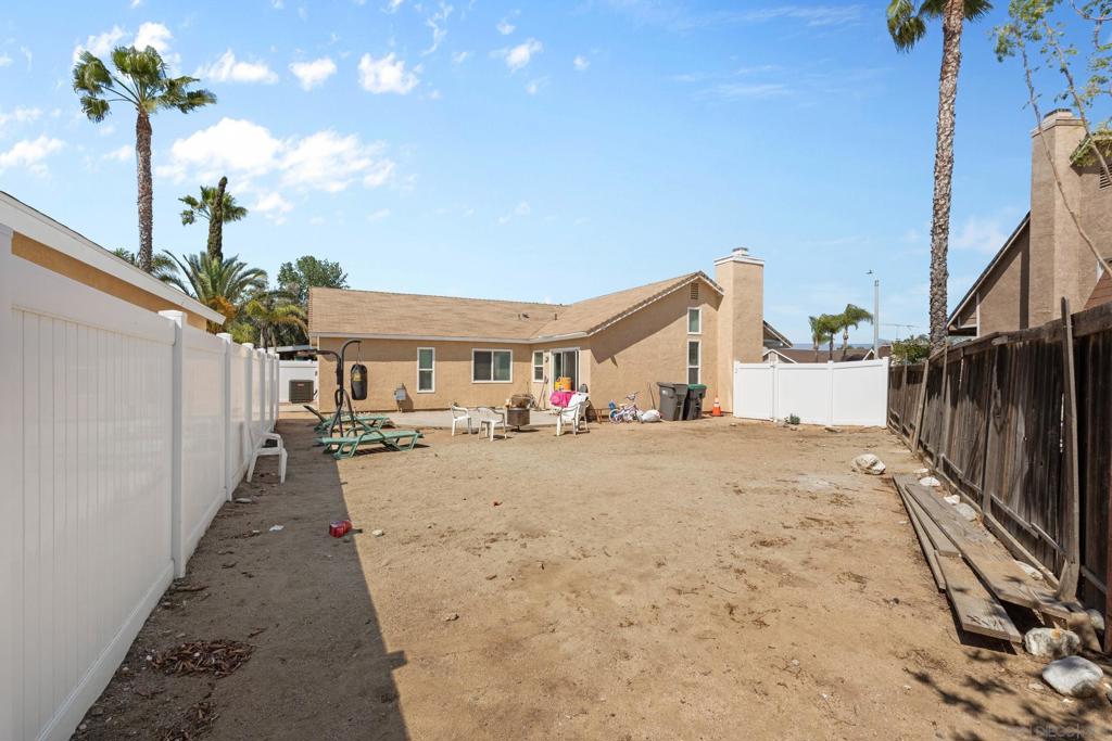 MLS #250024356SD img 39