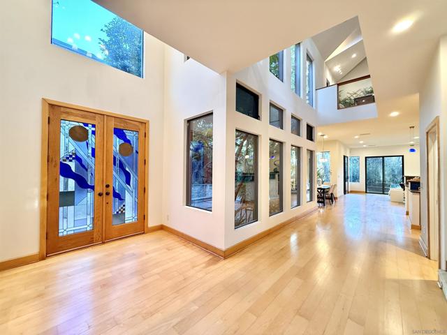 3566 Albatross St, San Diego CA: https://media.crmls.org/mediaz/a484d460-487b-4906-8185-b6e68096e294.jpg