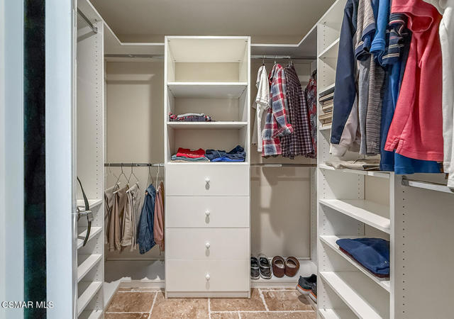 3331 Monte Carlo Drive, Thousand Oaks CA: https://media.crmls.org/mediaz/a484d7e5-f80e-475f-858b-8d2e66dd6f30.jpg