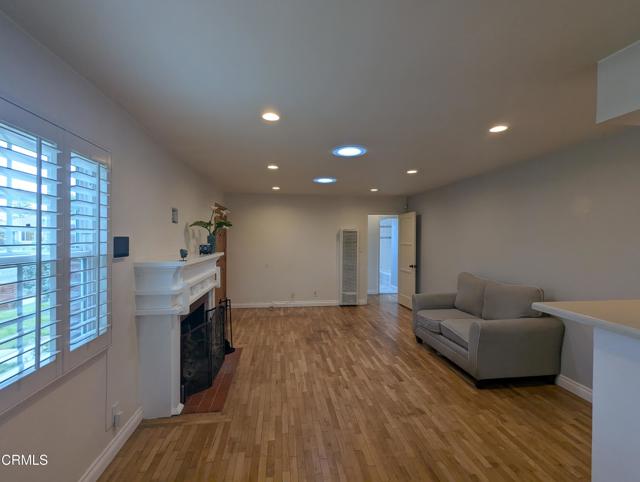 Detail Gallery Image 2 of 24 For 636 N C St, Oxnard,  CA 93030 - 3 Beds | 2 Baths