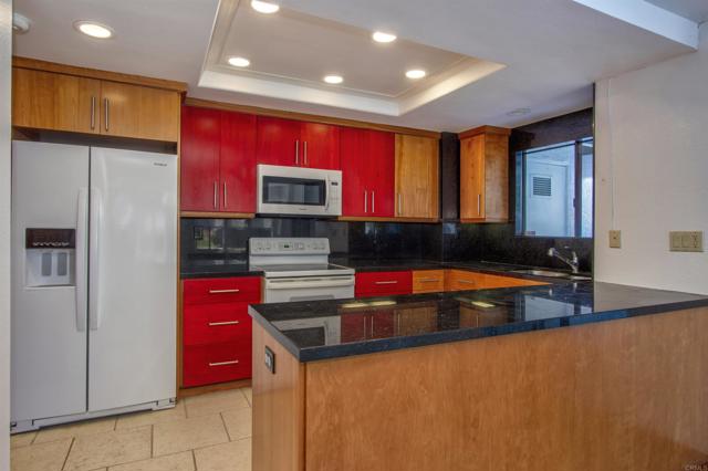 Detail Gallery Image 2 of 20 For 534 via De La Valle, Solana Beach,  CA 92075 - 2 Beds | 2 Baths