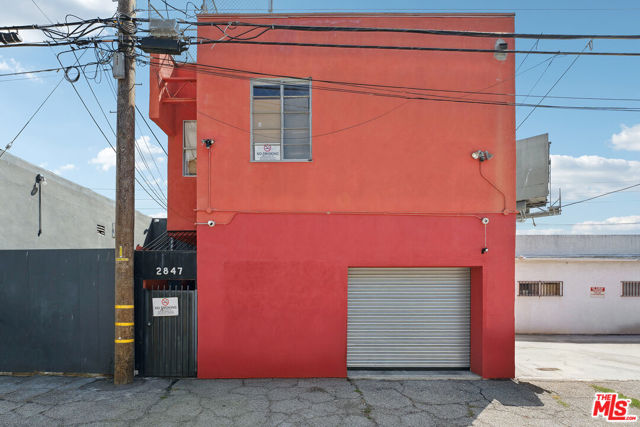 2847 S Robertson Boulevard, Los Angeles CA: https://media.crmls.org/mediaz/a485e27d-284c-4abd-a598-e450b58478f1.jpg