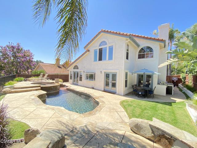 1061 Shoal Creek Court, Simi Valley CA: https://media.crmls.org/mediaz/a4867db4-2d8e-47ec-87f0-5dfa620f8d8c.jpg