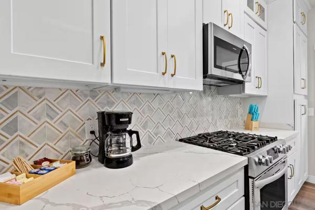 3700 Third Ave, San Diego CA: https://media.crmls.org/mediaz/a4886b4f-2a88-4027-8c73-8d727b9af786.jpg