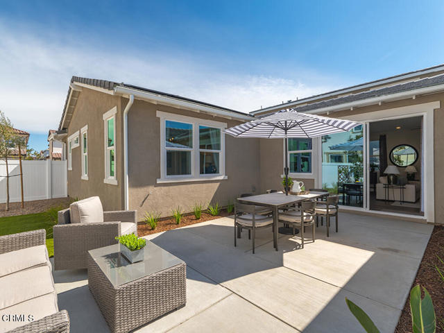 Detail Gallery Image 7 of 23 For 204 Citron Ave, Piru,  CA 93040 - 3 Beds | 3 Baths