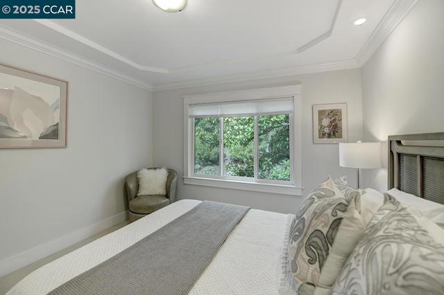 1232 Skycrest Dr, Walnut Creek CA: https://media.crmls.org/mediaz/a488f54b-f8d5-452a-90d9-23a8cb9003cc.jpg