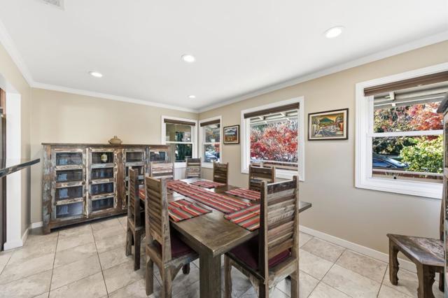 976 2nd Avenue, Redwood City CA: https://media.crmls.org/mediaz/a4894689-2209-4943-9aa6-68f7a75fa8b1.jpg