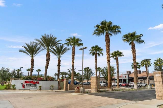 80222 Spanish Bay Drive, Indio CA: https://media.crmls.org/mediaz/a4896fe8-a50f-4203-92cc-5fd2235ab8a6.jpg
