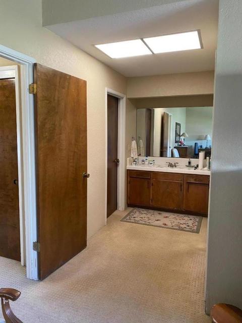 270 Joes Lane, Hollister CA: https://media.crmls.org/mediaz/a48a18a9-1079-49a3-838a-187a97ba7bef.jpg
