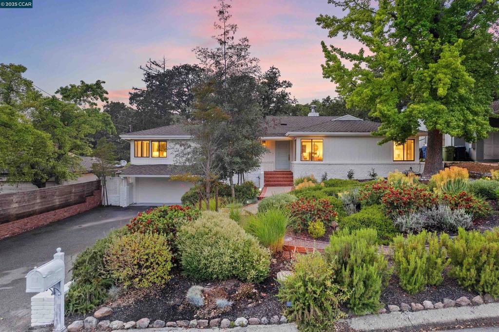 25 Acacia Dr