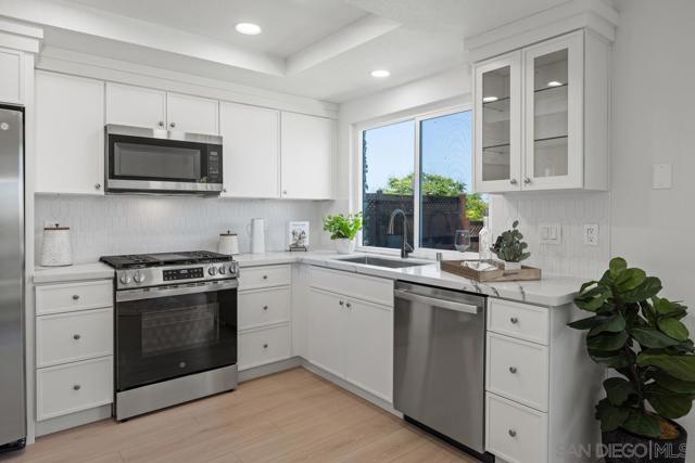 5868 Kings View Ct, San Diego CA: https://media.crmls.org/mediaz/a48a97cd-859c-4464-8fe0-75c612e7b8d2.jpg