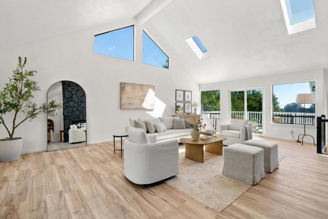 607 Saint Andrews Drive, Aptos CA: https://media.crmls.org/mediaz/a48bb419-1ea0-48a1-90cf-a99895df02b9.jpg