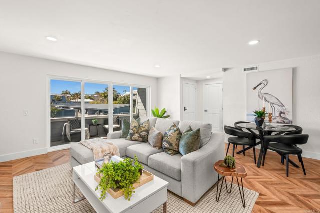 Detail Gallery Image 12 of 52 For 90 Montego Ct, Coronado,  CA 92118 - 2 Beds | 2/1 Baths