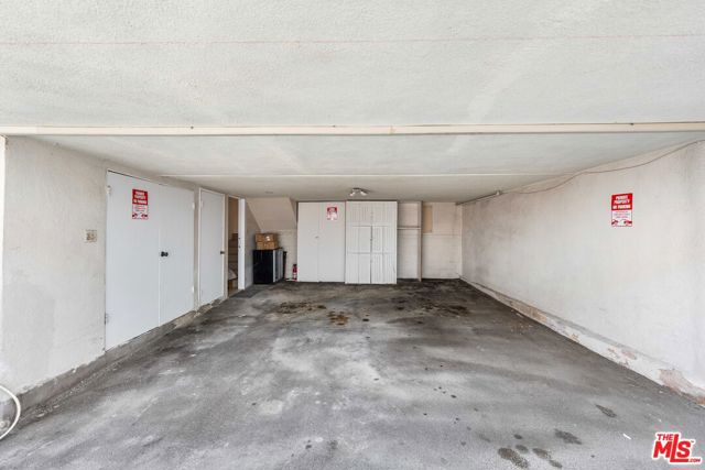 5229 Balboa Boulevard, Encino CA: https://media.crmls.org/mediaz/a48d7bb0-1234-4048-91d9-2d5fbe7761d6.jpg