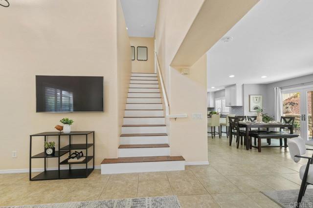 1281 Saint Helena Avenue, Chula Vista CA: https://media.crmls.org/mediaz/a48ec084-69ca-48b4-aada-fef3757ff629.jpg