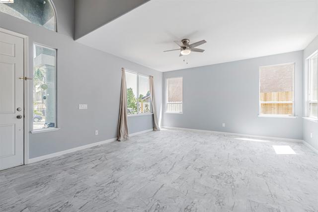 Image 2 of 20 For 2520 Stanford Way