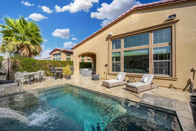 80450 Platinum Way, La Quinta CA: https://media.crmls.org/mediaz/a491d5ad-cb6c-4f8b-a64a-f0bf715393a9.jpg