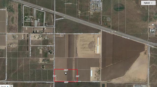 20028 Tehachapi Willow Springs Road, Tehachapi CA: https://media.crmls.org/mediaz/a491e65c-e9da-411f-ac52-3a1c2f11a5f2.jpg
