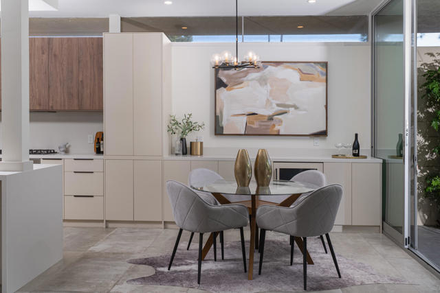 80 Lakeview Drive, Palm Springs CA: https://media.crmls.org/mediaz/a491f1a5-1034-4e52-ba25-a0dc8b268e60.jpg