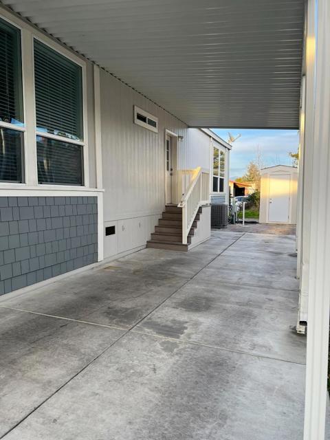177 Chateau La Salle Drive, San Jose CA: https://media.crmls.org/mediaz/a4923fd7-d6dd-45c5-bf00-e5b6c736dc0f.jpg