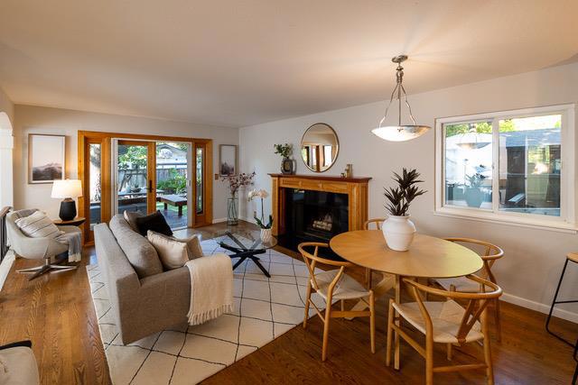 3523 Oak Drive, Menlo Park CA: https://media.crmls.org/mediaz/a49303e6-ea1d-473b-aa5b-f02f36cc0fd0.jpg
