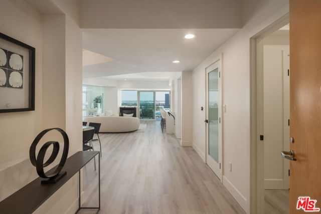 13600 Marina Pointe Drive, Marina del Rey CA: https://media.crmls.org/mediaz/a49383e9-e263-4dcb-bbca-cb97ae9cdb1d.jpg