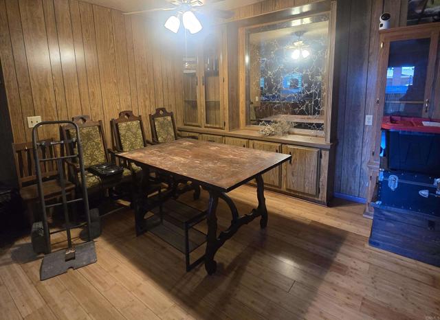 15613 Hawley Court, El Cajon CA: https://media.crmls.org/mediaz/a493b819-7857-480b-b4ef-ab8b6f591188.jpg