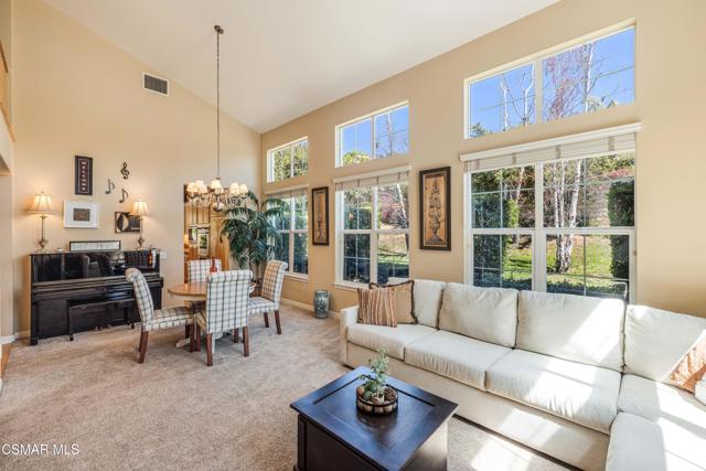 3249 Springbrook Street, Thousand Oaks CA: https://media.crmls.org/mediaz/a493c581-5578-4c7e-b204-48311074b972.jpg