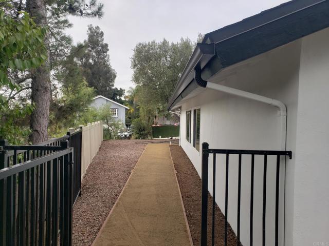 10265 Aviary Drive, San Diego CA: https://media.crmls.org/mediaz/a495013a-bb01-46be-815a-1087d74a3a7a.jpg