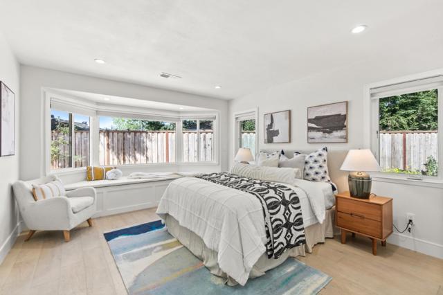 990 Rose Avenue, Mountain View CA: https://media.crmls.org/mediaz/a4951627-ce8e-4417-bbc6-ad355cf1b15d.jpg