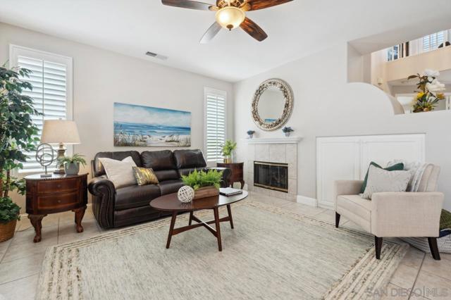 11353 Creekstone Ln, San Diego CA: https://media.crmls.org/mediaz/a4951ed4-ff03-4a06-9525-f34f4088f599.jpg