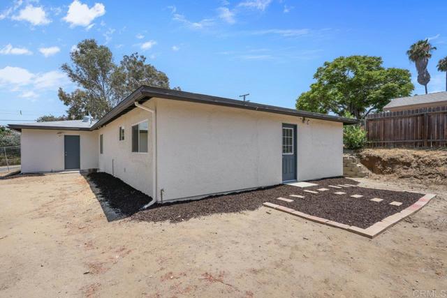 8566 Atlas View Drive, Santee CA: https://media.crmls.org/mediaz/a496ddbf-778f-4e67-a5fe-46c292f97cd3.jpg