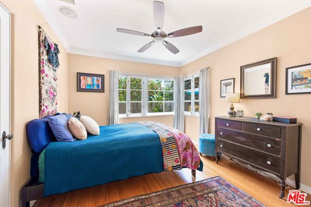 3217 Bennett Drive, Los Angeles CA: https://media.crmls.org/mediaz/a49796ca-04b8-49f5-b9ef-a7c78f772614.jpg