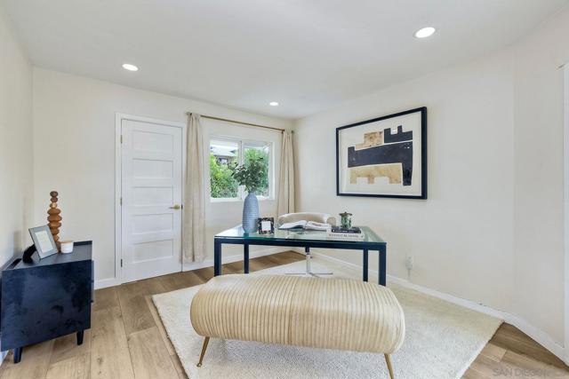 Image 17 of 43 For 3380 Trumbull St