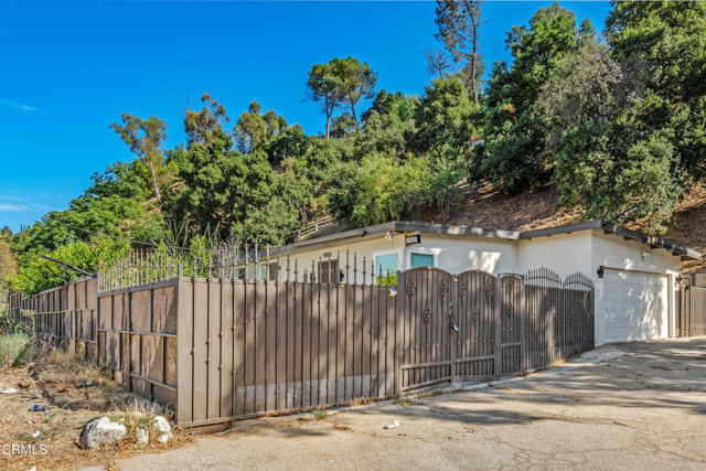 Detail Gallery Image 17 of 49 For 9850 Wentworth St, Los Angeles,  CA 91040 - 2 Beds | 2 Baths