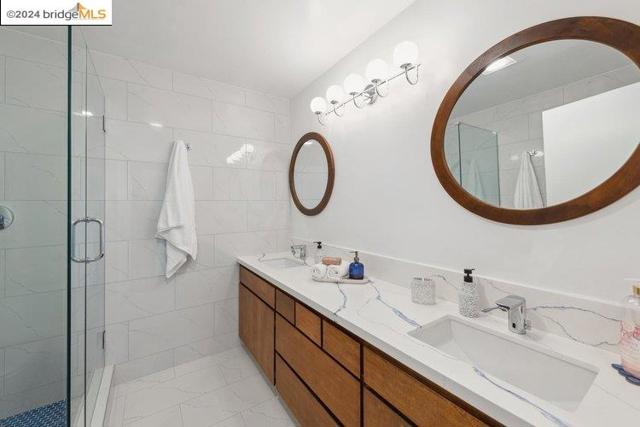 Image 32 of 53 For 177 19th St  7d