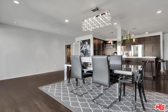 1155 N La Cienega Boulevard, West Hollywood CA: https://media.crmls.org/mediaz/a49992b4-c71a-441a-b8b0-1b2d49b0363b.jpg