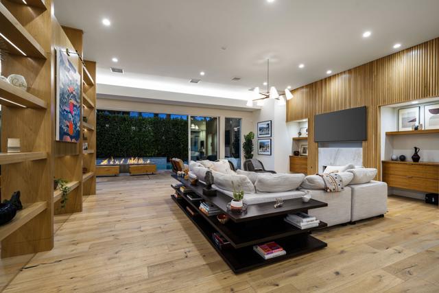 75690 Fairway Drive, Indian Wells CA: https://media.crmls.org/mediaz/a499b390-d9cc-4af7-8979-b334580c621b.jpg